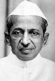 Who Prime Ministers was administered the oath of office by the Vice President (then acting President) B.D. Jatti?