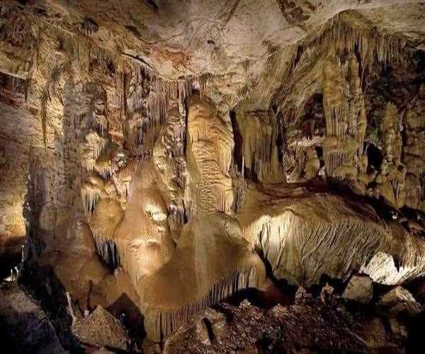 The uniqueness of Carlsbad Caverns?