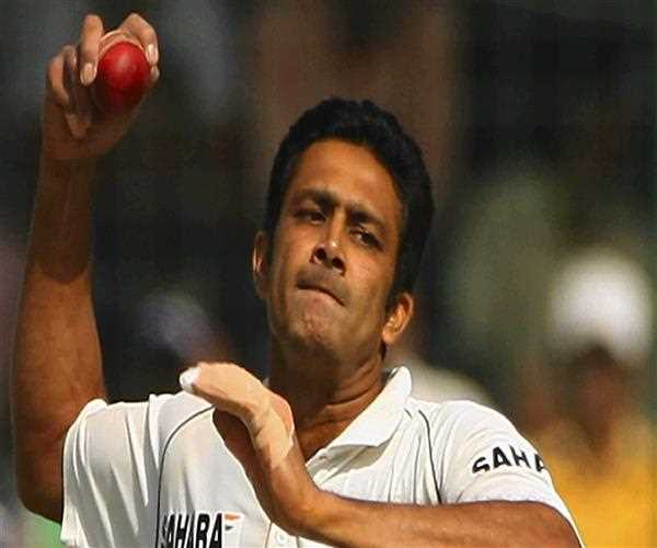  Who is the first bowler to take the whole 10 wickets in an innings ?