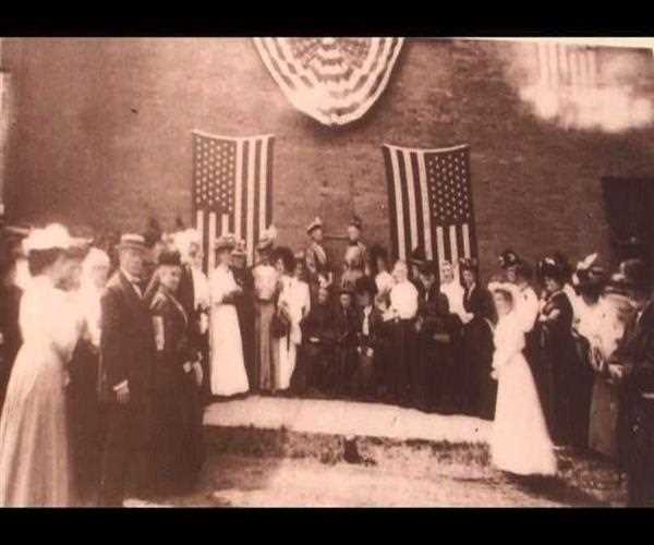 Who assisted in the organization of the Seneca Falls Convention? 