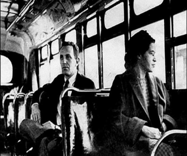 How did Rosa parks contribute to the success of the montgomery bus boycott?
