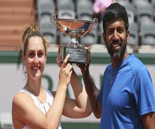 Which Indian tennis player won his maiden French Open mixed doubles trophy in 2017?