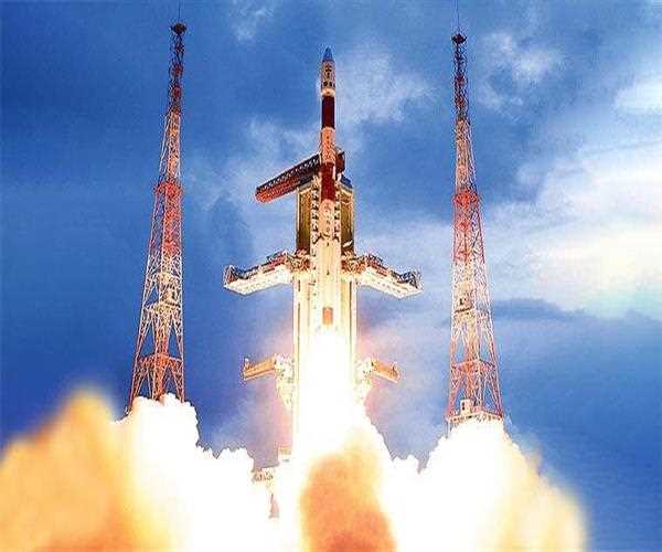 Which Mission was Launched by ISRO using a Modified Version of the PSLV on 22 October 2008?