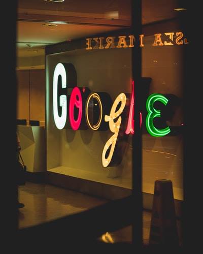 What are the benefits of Google’s Local Guides program, Level 6?