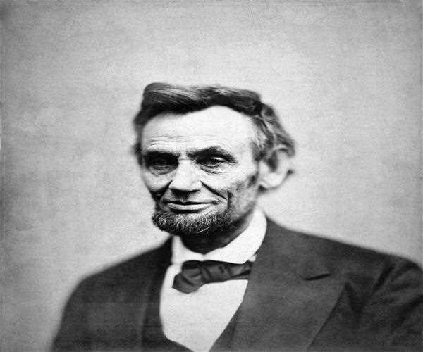 Why did Lincoln feel it was necessary for the country to ratify the Thirteenth Amendment?