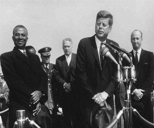 What action did president John F. Kennedy take in support of civil rights? 