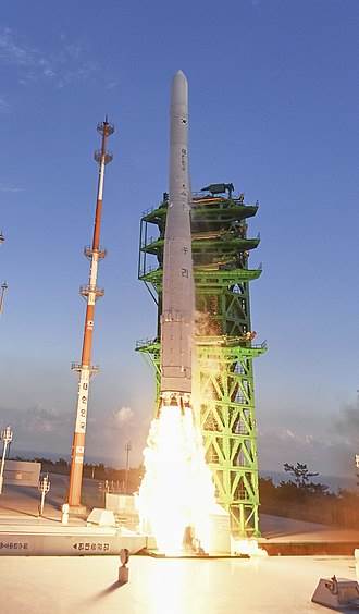 KSLV-II Nuri rocket, is the first domestically produced space launch vehicle of which country?