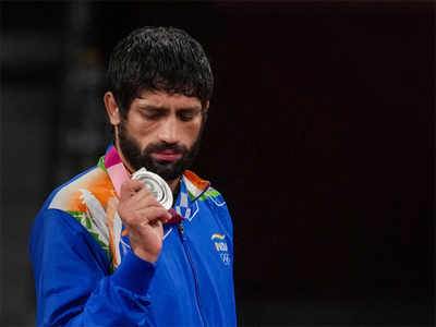 Who are the two silver medal winners from India in Tokyo Olympics?