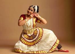 what do you know about Mohiniattam?