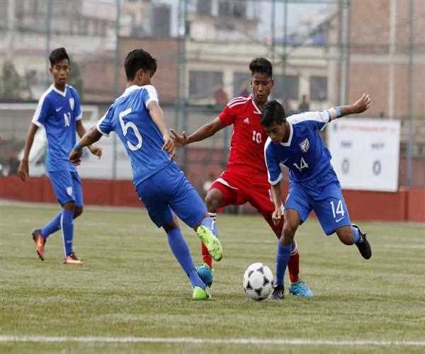 Which country won the U-15 SAFF Football Championship?