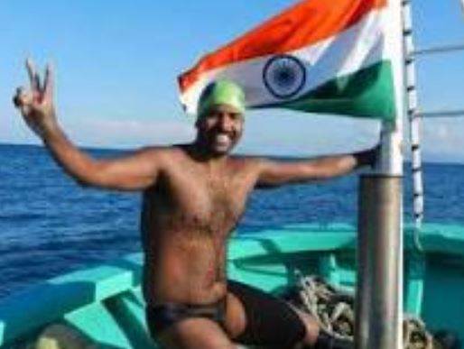 Which Indian swimmer has become the first Asian to swim across Ocean Seven?