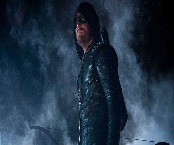 How can the Green Arrow beat the Flash in a one-on-one duel?