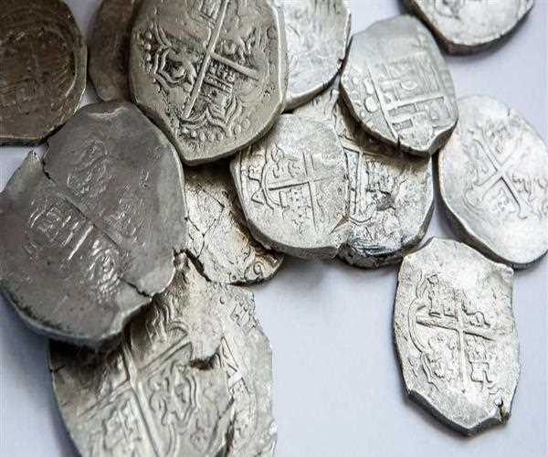who was founded currency in the world ?