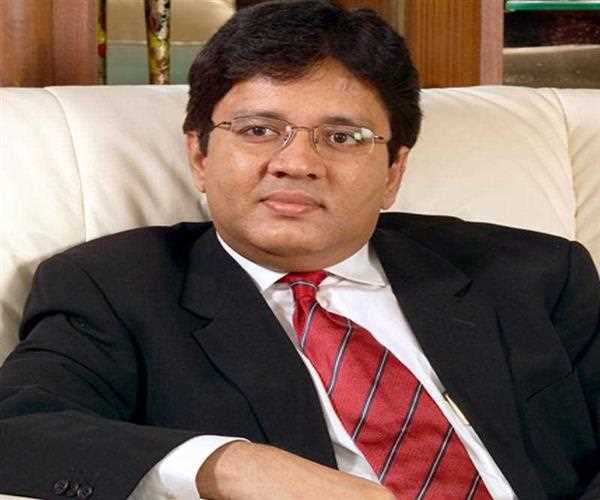 What is the total property of Kalanithi Maran?
