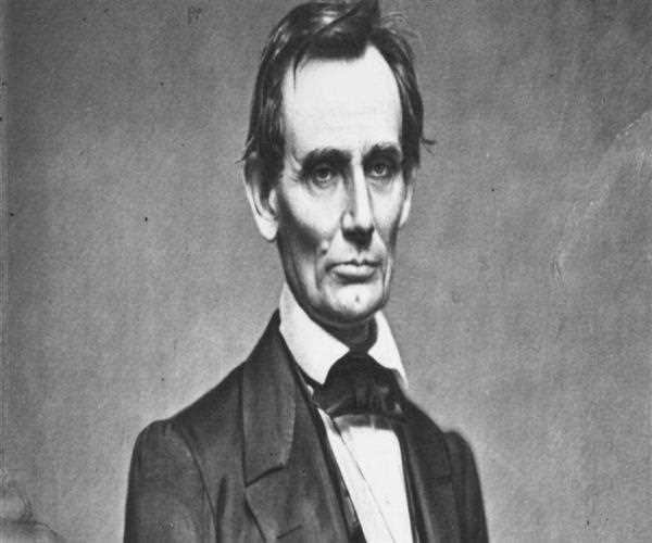 What job did Lincoln have before getting involved in politics? 