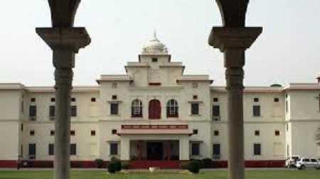 Moti Bagh Palace is located in which city of Punjab?