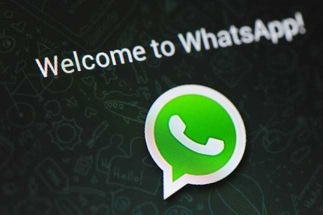 What happens when an Admin leaves the Group in WhatsApp?