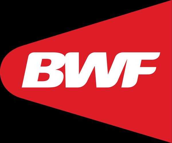 Who is the first Indian to claim the world No 1 ranking in the under-19 girls singles in the latest BWF (Badminton World Federation) junior rankings?