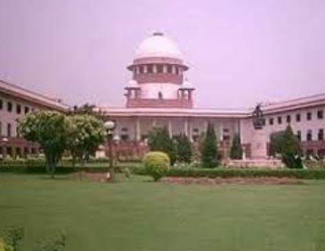 In which year during the British rule was the Supreme Court of India established?
