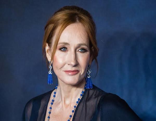 Which author wrote the Harry Potter book series