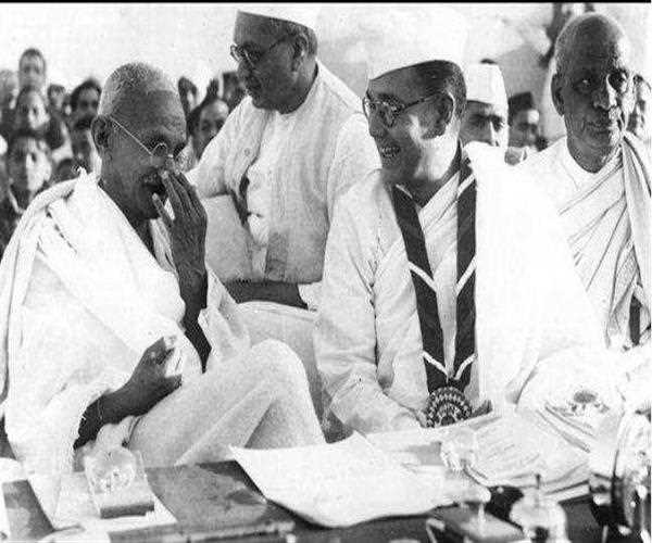 At which session of the Indian National Congress, did Gandhiji preside as the President?
