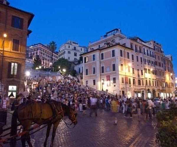 What are some of the most famous tourist attractions in Italy?
