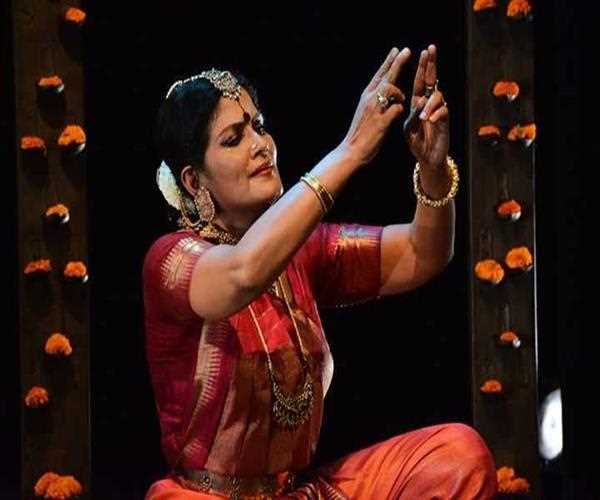 Who won the Sangeet Natak Akademi Award 2016 for Bharatanatyam? 