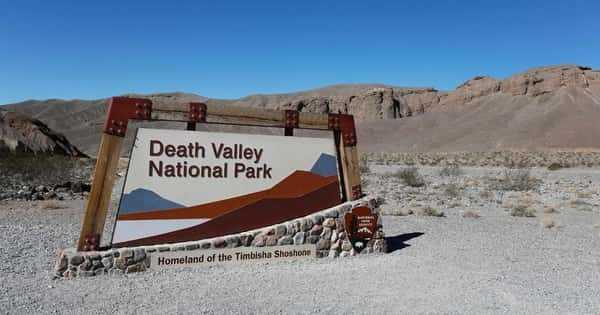 Why death valley is famous?