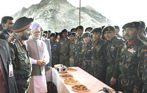 Who was the first Prime Minister to visit Siachen?