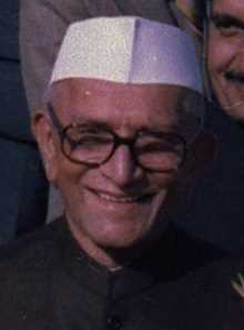 Who was the oldest to take the oath as the Prime Minister of India?