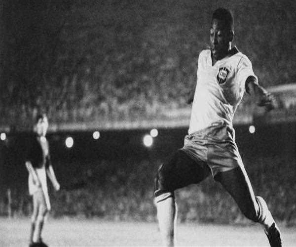 What is the real name of pele ?