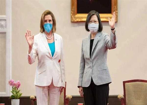 What are your thoughts on Nancy Pelosi landing in Taiwan despite Chinese threats?