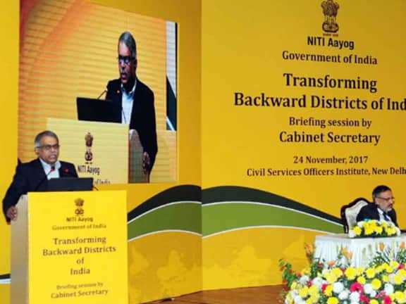 How many backward districts will be transformed by 2022 by Prime Minister Narendra Modi