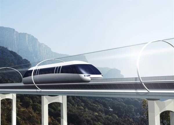 What will be the speed of the Hyperloop train in India?