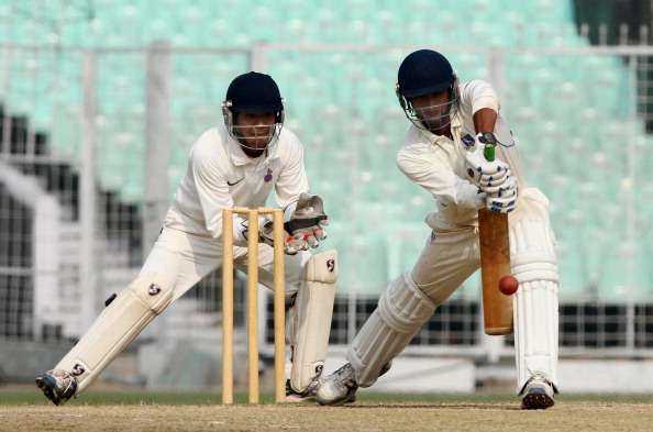What are the salaries of cricketers who play in the Ranji Cricket?