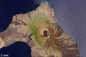Which is the highest peak in the Galápagos Islands that erupted recently?