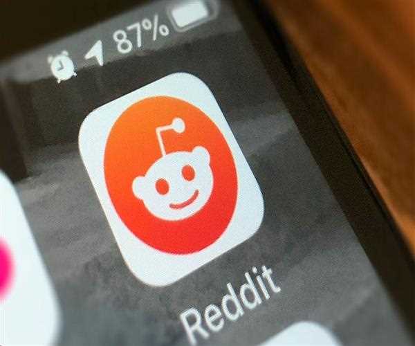What is the benefit of using Reddit for business?